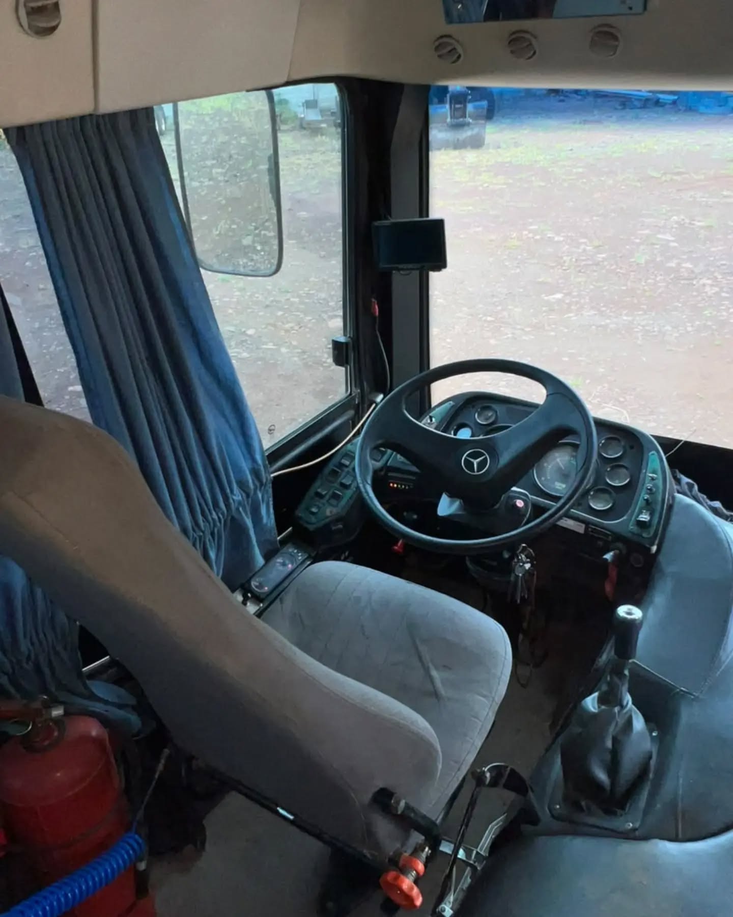 Mercedes-Benz 165-OF 1721 Motorhome · foto 2