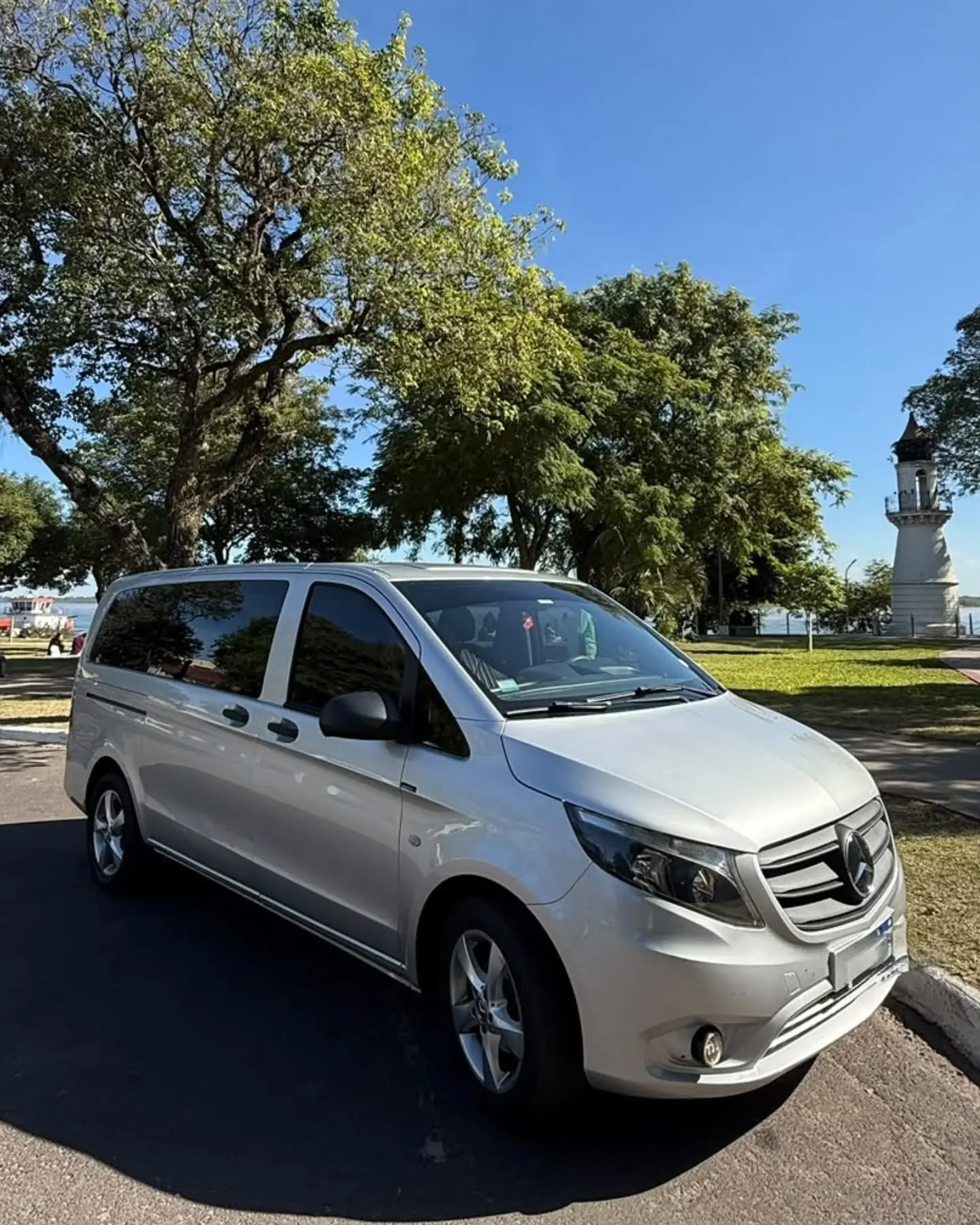 Mercedes-Benz Vito 111 CDI Furgón Plus AA Vidriado 6+1 · foto 2