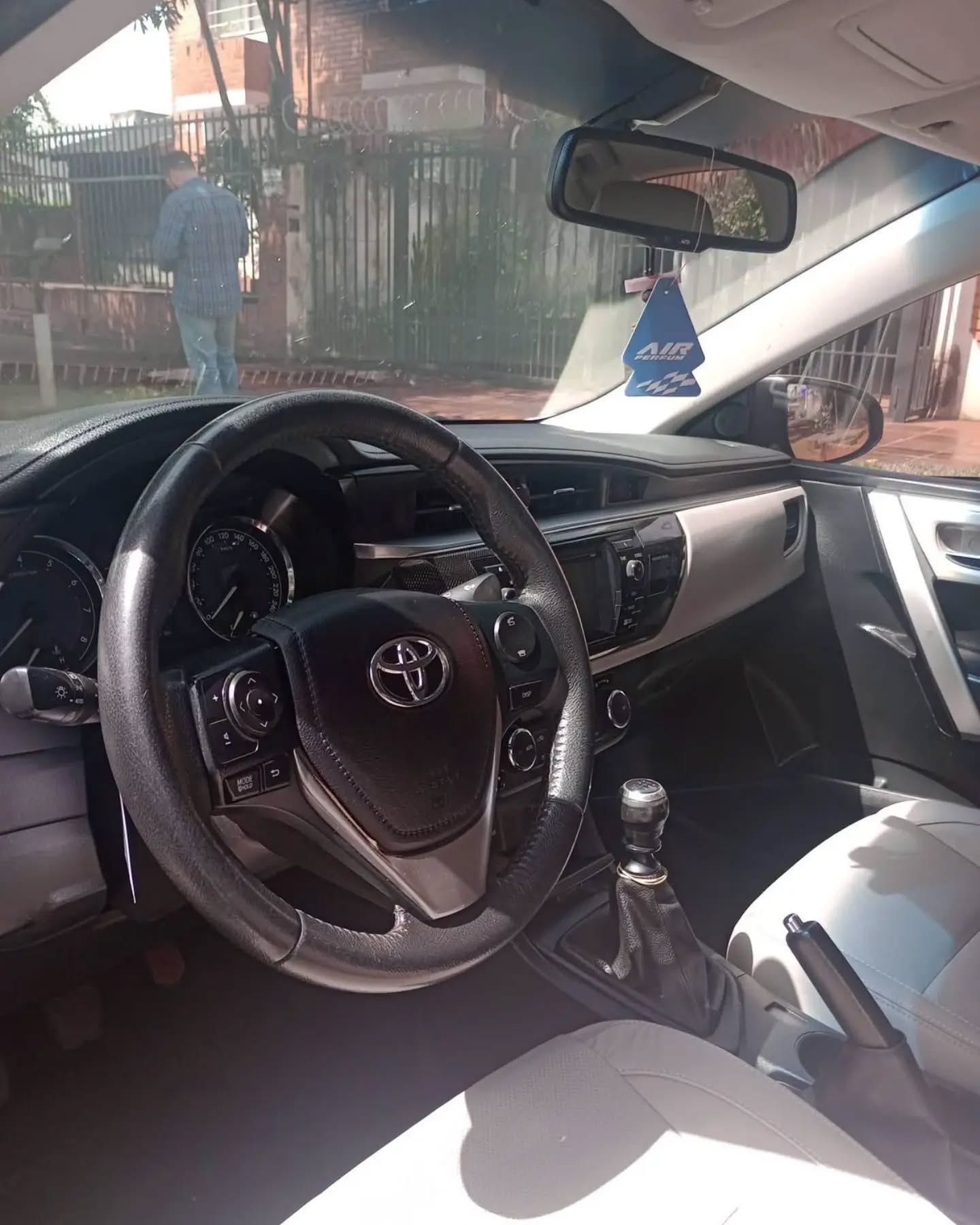 Toyota Corolla XEi Pack 1.8 · foto 4