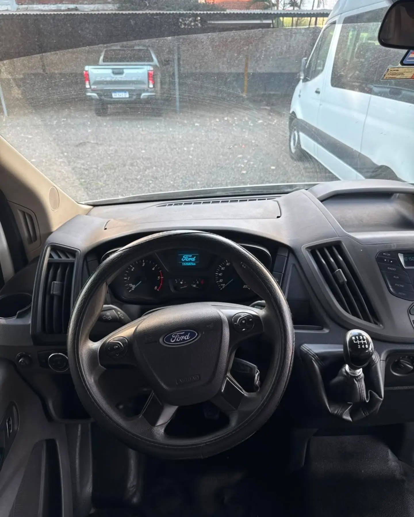 Ford Transit Minibus 17+1 · foto 5